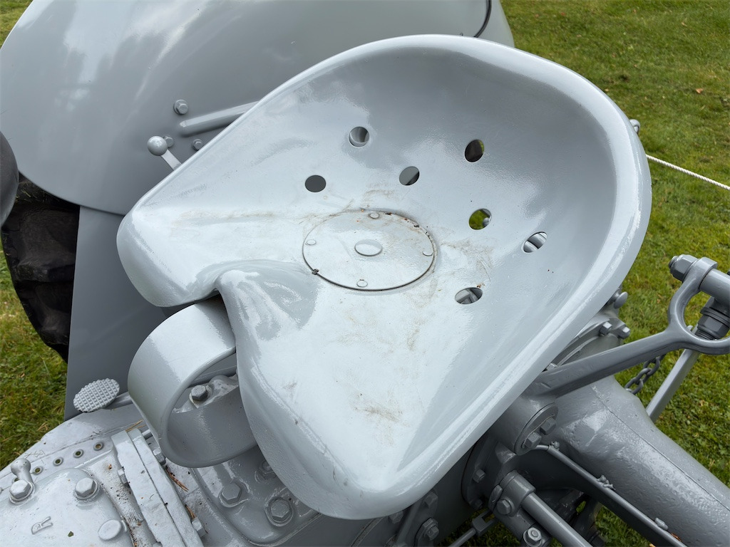 Tracteur agricole Ferguson Grålle: photos 22