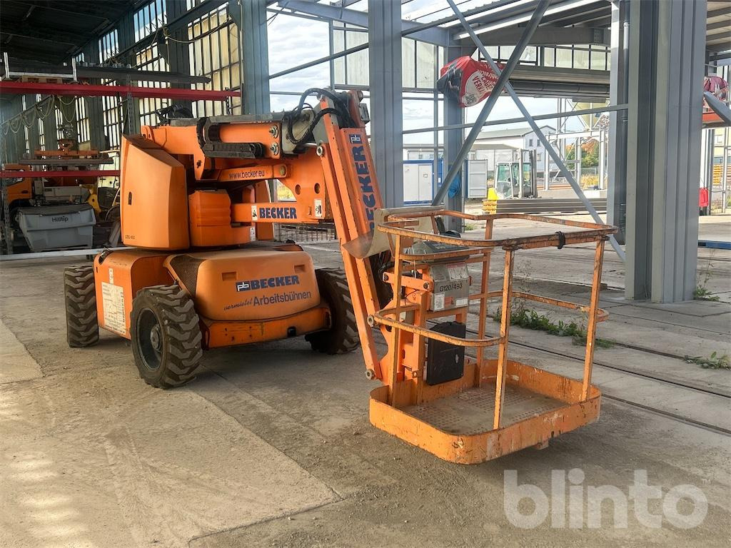 Haulotte HA12PX (2007) - Nacelle articulée: photos 2 Haulotte HA12PX (2007) - Nacelle articulée: photos 2