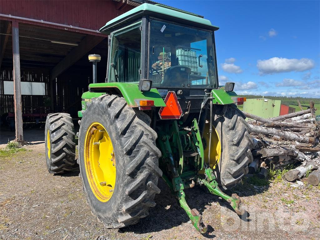 JOHN DEERE 3640 MFWD - Tracteur agricole: photos 4 JOHN DEERE 3640 MFWD - Tracteur agricole: photos 4
