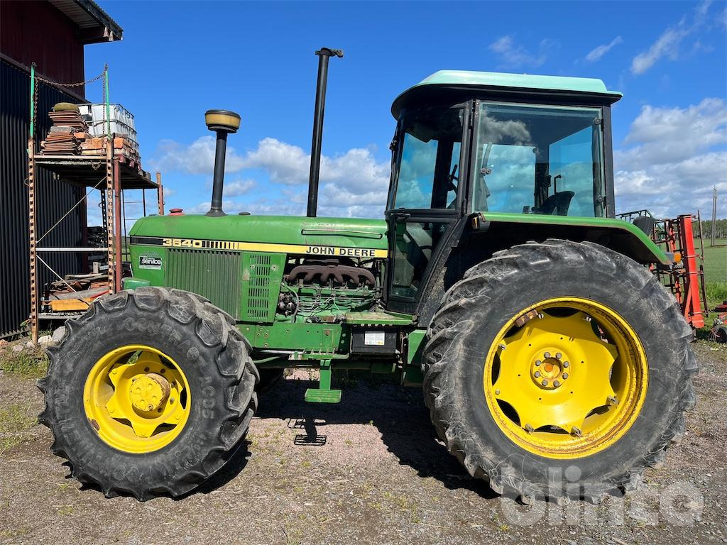 JOHN DEERE 3640 MFWD - Tracteur agricole: photos 2 JOHN DEERE 3640 MFWD - Tracteur agricole: photos 2