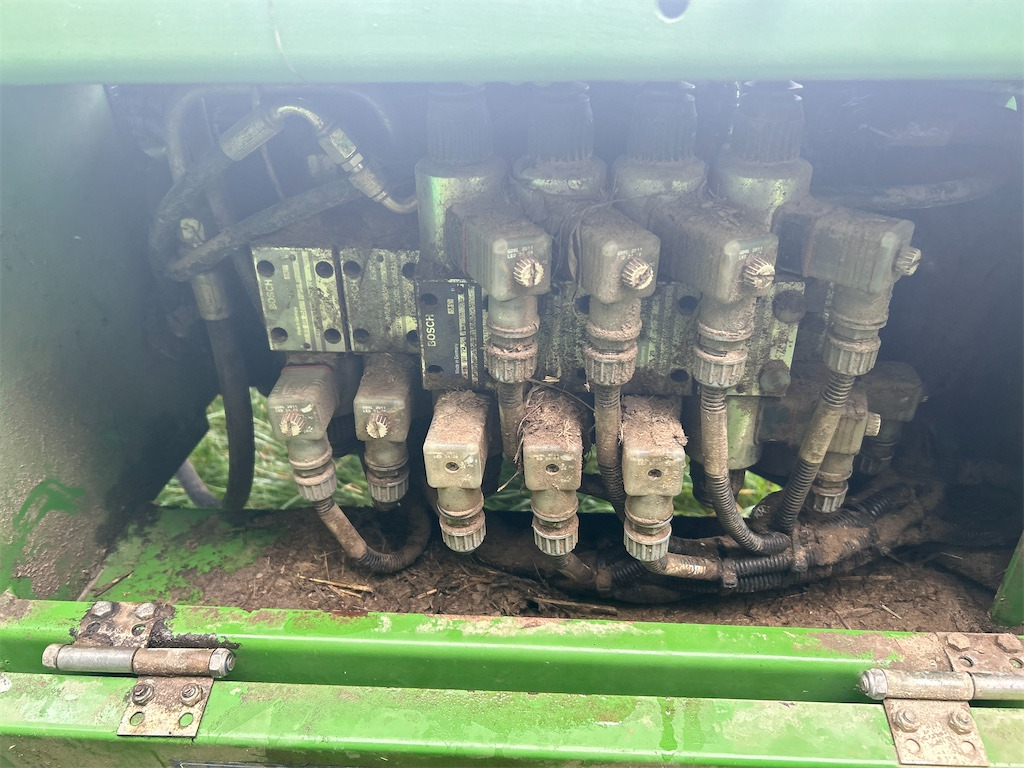 Presse à balles rondes Krone multi-cut 1250: photos 13
