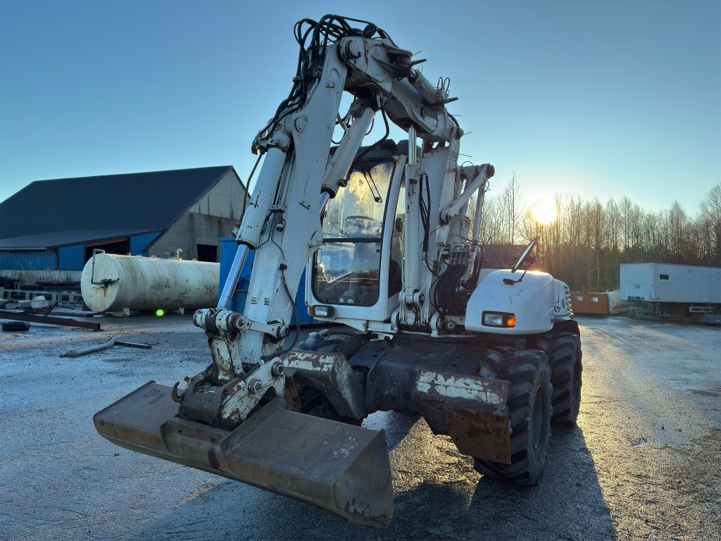 Mecalac 12MXT - Pelle sur pneus: photos 2 Mecalac 12MXT - Pelle sur pneus: photos 2