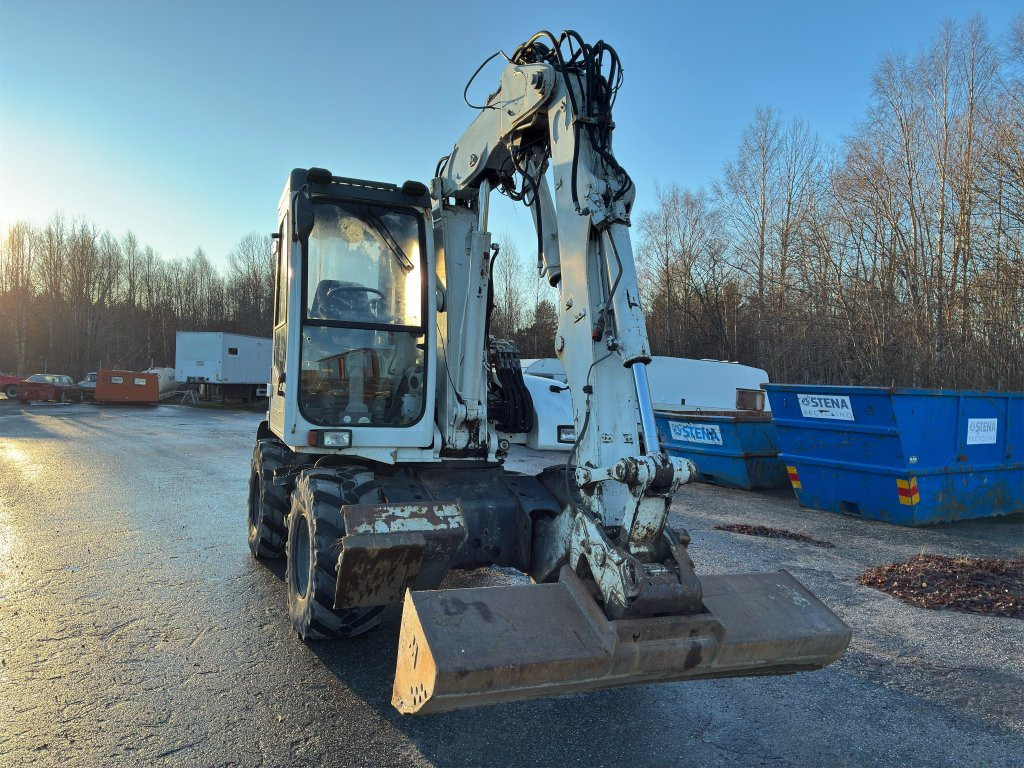 Mecalac 12MXT - Pelle sur pneus: photos 3 Mecalac 12MXT - Pelle sur pneus: photos 3