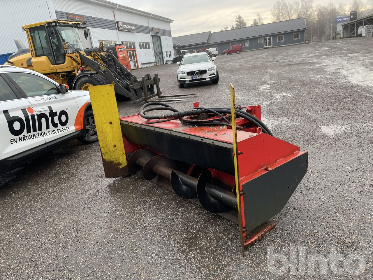 Med två hydrauliska strutar - Souffleuse à neige: photos 2 Med två hydrauliska strutar - Souffleuse à neige: photos 2