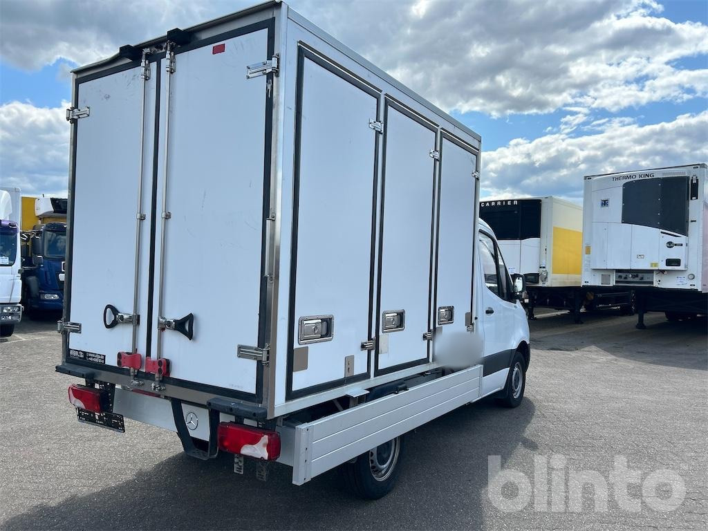 Mercedes Benz 314 CDI (2020) - Utilitaire frigorifique: photos 4 Mercedes Benz 314 CDI (2020) - Utilitaire frigorifique: photos 4