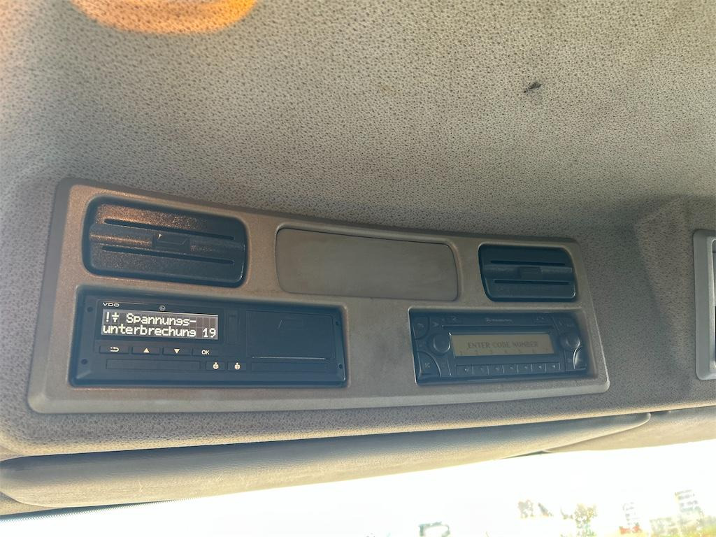 Camion fourgon Mercedes Benz 818L (2006): photos 29