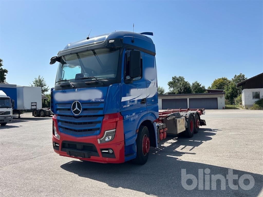 Mercedes-Benz Actros 2545 (2017) - Camion porte-conteneur/ Caisse mobile: photos 1 Mercedes-Benz Actros 2545 (2017) - Camion porte-conteneur/ Caisse mobile: photos 1