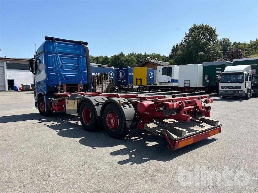 Mercedes-Benz Actros 2545 (2017) - Camion porte-conteneur/ Caisse mobile: photos 4 Mercedes-Benz Actros 2545 (2017) - Camion porte-conteneur/ Caisse mobile: photos 4