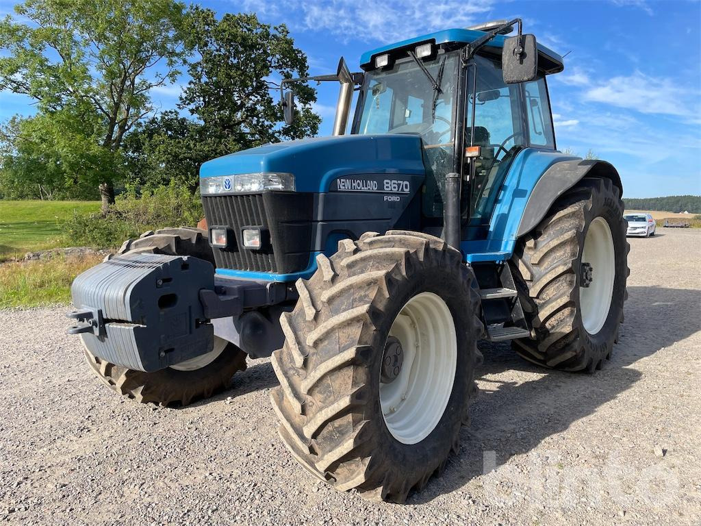 NEW HOLLAND 8670 4WD - Tracteur agricole: photos 1 NEW HOLLAND 8670 4WD - Tracteur agricole: photos 1