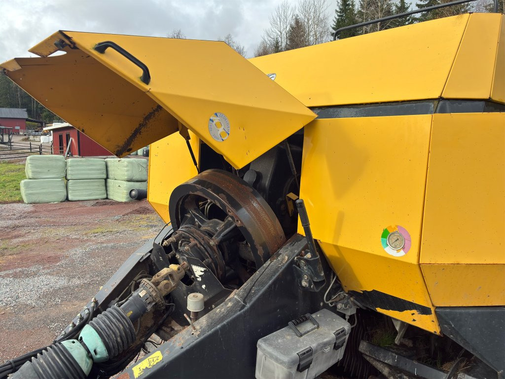 Presse à balles cubiques New Holland BB940A: photos 32 Presse à balles cubiques New Holland BB940A: photos 32