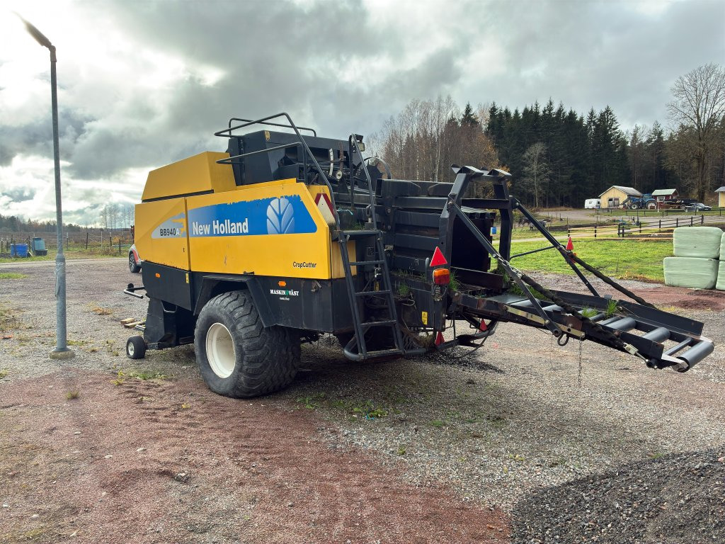 Presse à balles cubiques New Holland BB940A: photos 7 Presse à balles cubiques New Holland BB940A: photos 7