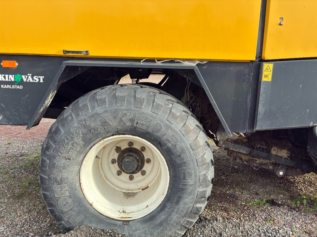 Presse à balles cubiques New Holland BB940A: photos 19 Presse à balles cubiques New Holland BB940A: photos 19