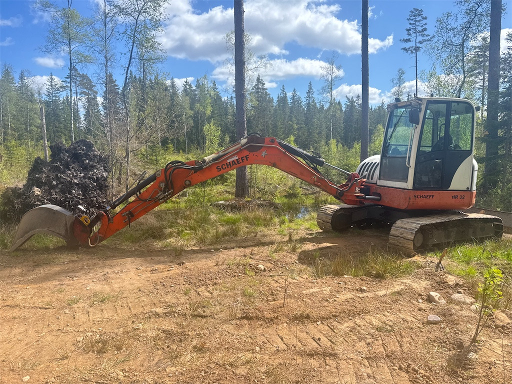 Schaeff-Terex - Pelle sur chenille: photos 1 Schaeff-Terex - Pelle sur chenille: photos 1