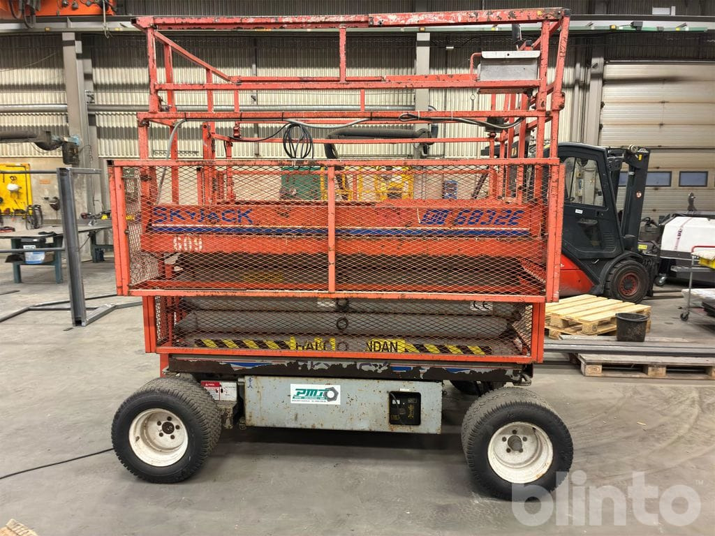 Skyjack 6832E - Nacelle ciseaux: photos 4 Skyjack 6832E - Nacelle ciseaux: photos 4