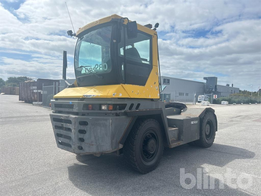 Terberg RT382 - Tracteur portuaire: photos 2 Terberg RT382 - Tracteur portuaire: photos 2