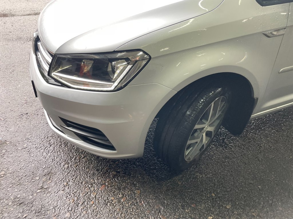 VOLKSWAGEN Caddy 4WD - Voiture: photos 5 VOLKSWAGEN Caddy 4WD - Voiture: photos 5