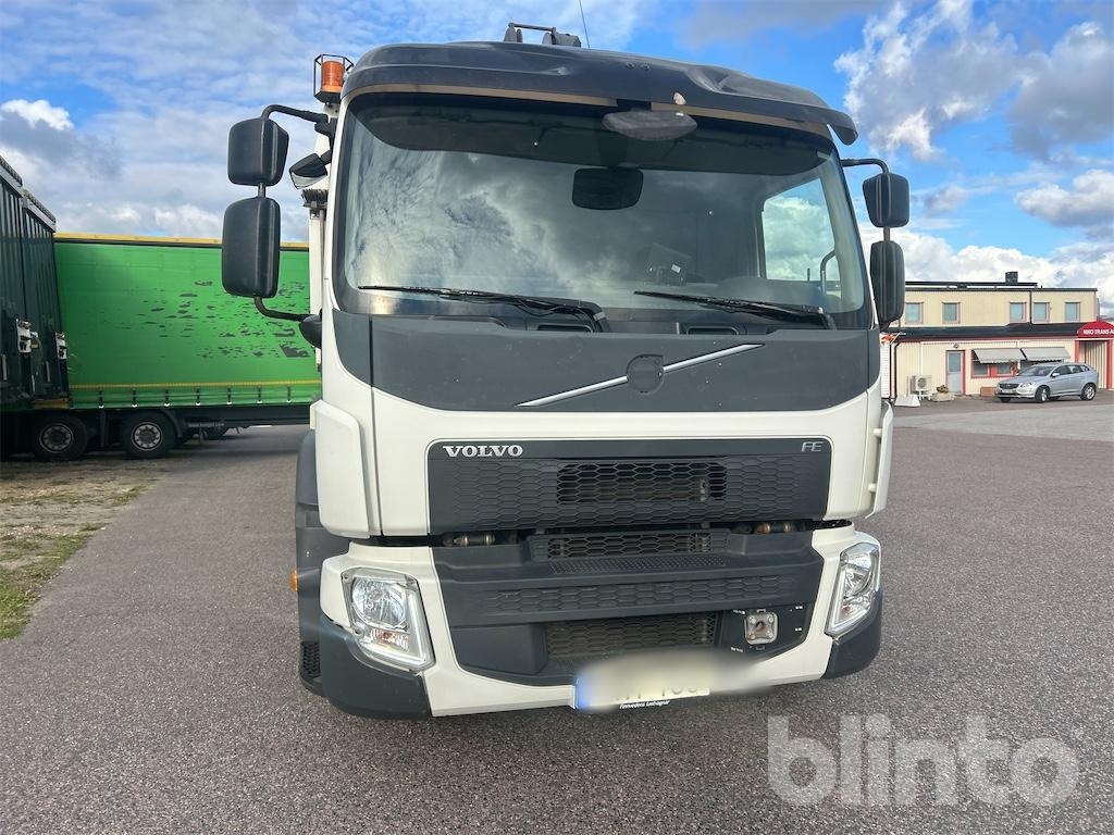 VOLVO FE 6X2 - Benne à ordures ménagères: photos 3 VOLVO FE 6X2 - Benne à ordures ménagères: photos 3