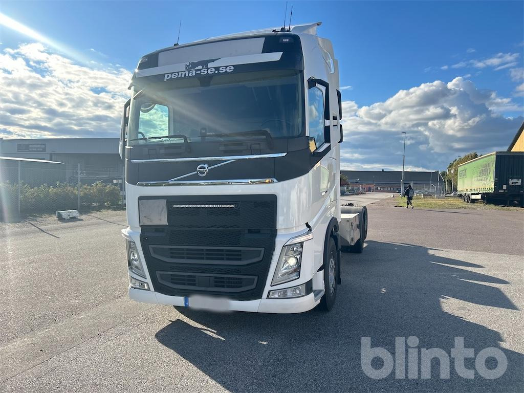 VOLVO FH 6x2 - Châssis cabine: photos 2 VOLVO FH 6x2 - Châssis cabine: photos 2
