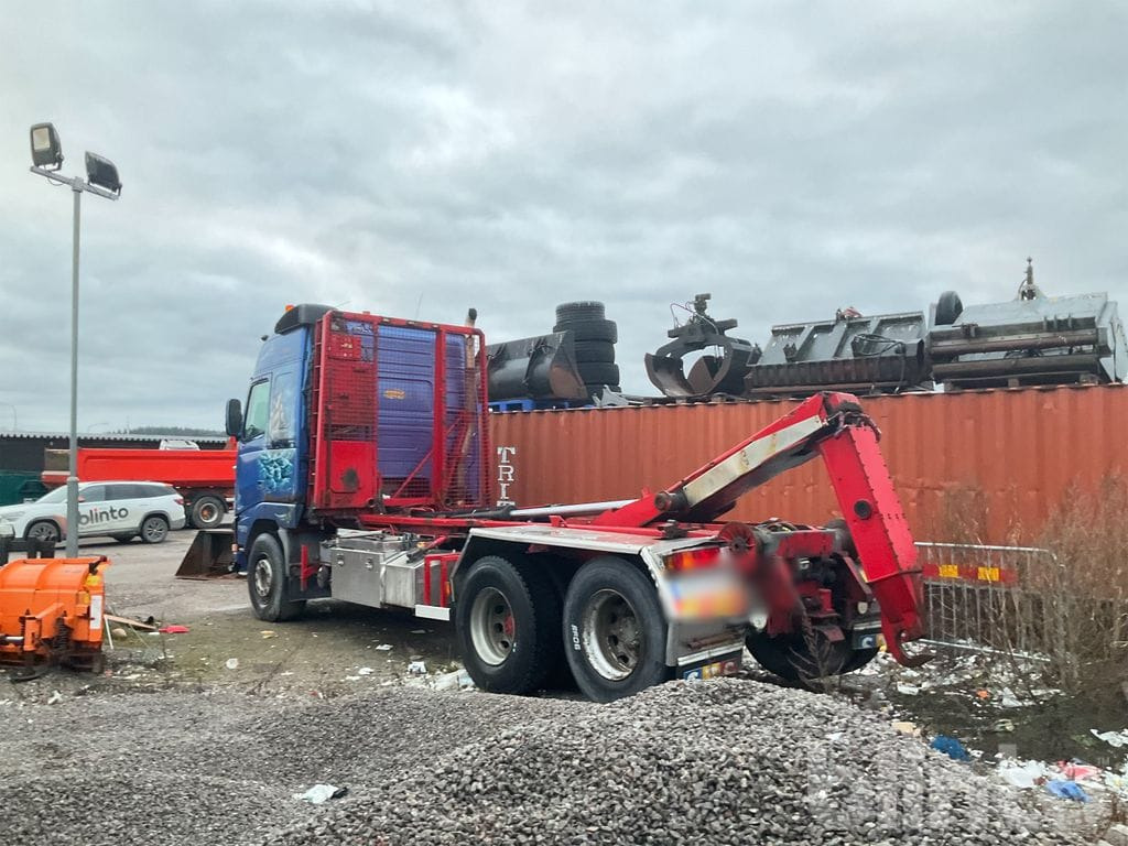 VOLVO FH12 6X2 - Camion ampliroll: photos 3 VOLVO FH12 6X2 - Camion ampliroll: photos 3