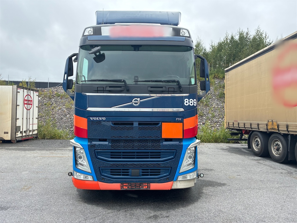 VOLVO FH16 500 - Camion porte-conteneur/ Caisse mobile: photos 2 VOLVO FH16 500 - Camion porte-conteneur/ Caisse mobile: photos 2