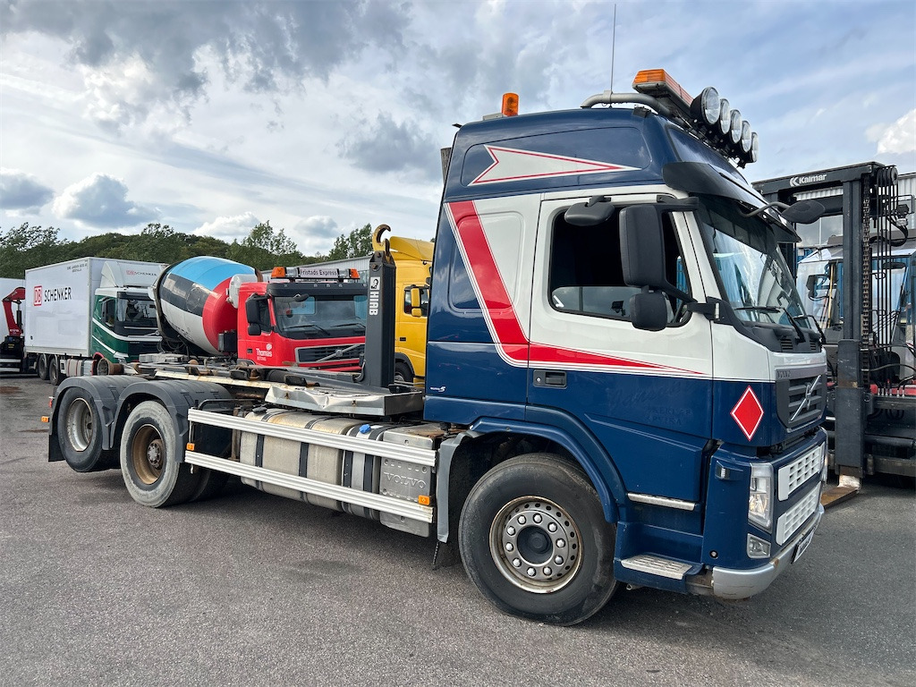 VOLVO FM 6X2 - Camion ampliroll: photos 3 VOLVO FM 6X2 - Camion ampliroll: photos 3