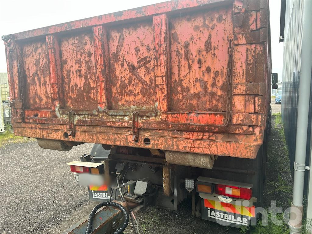 VOLVO FM12-43 8X4 - Camion ampliroll, Camion grue: photos 5 VOLVO FM12-43 8X4 - Camion ampliroll, Camion grue: photos 5