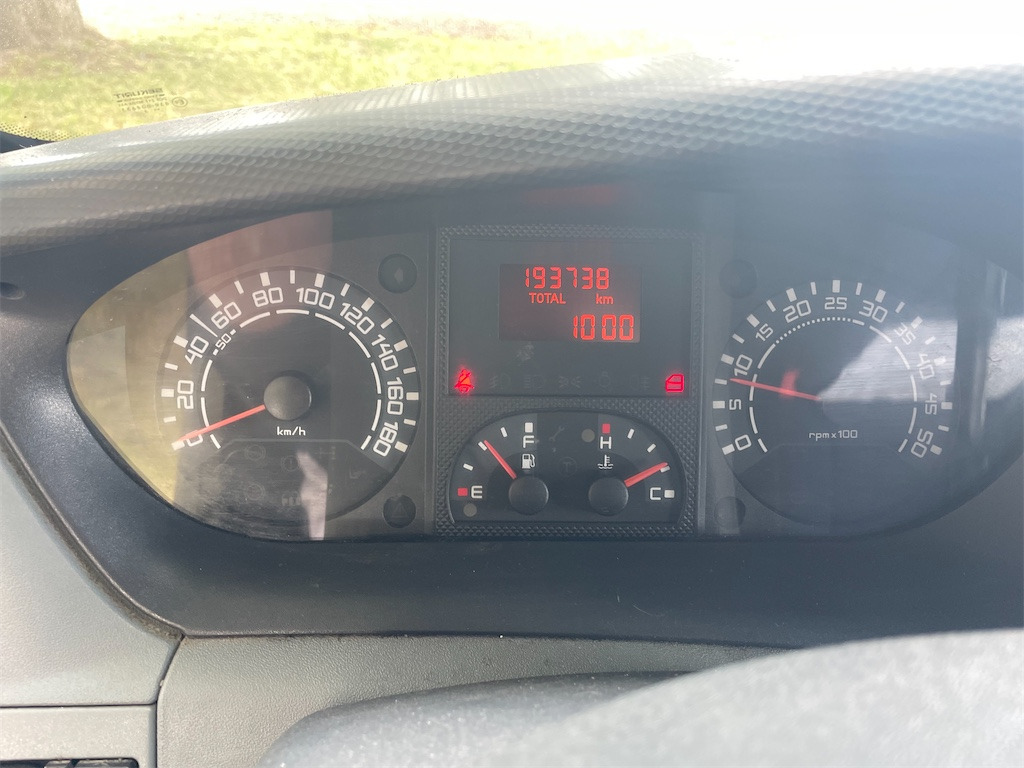 Véhicule utilitaire IVECO DAILY 35S14: photos 11