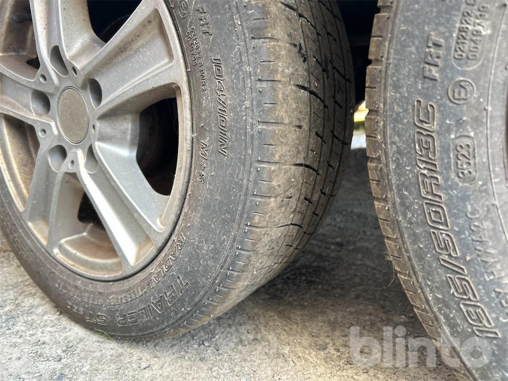 Fourgon grand volume Volkswagen T5 2.0 TDI (2015): photos 19