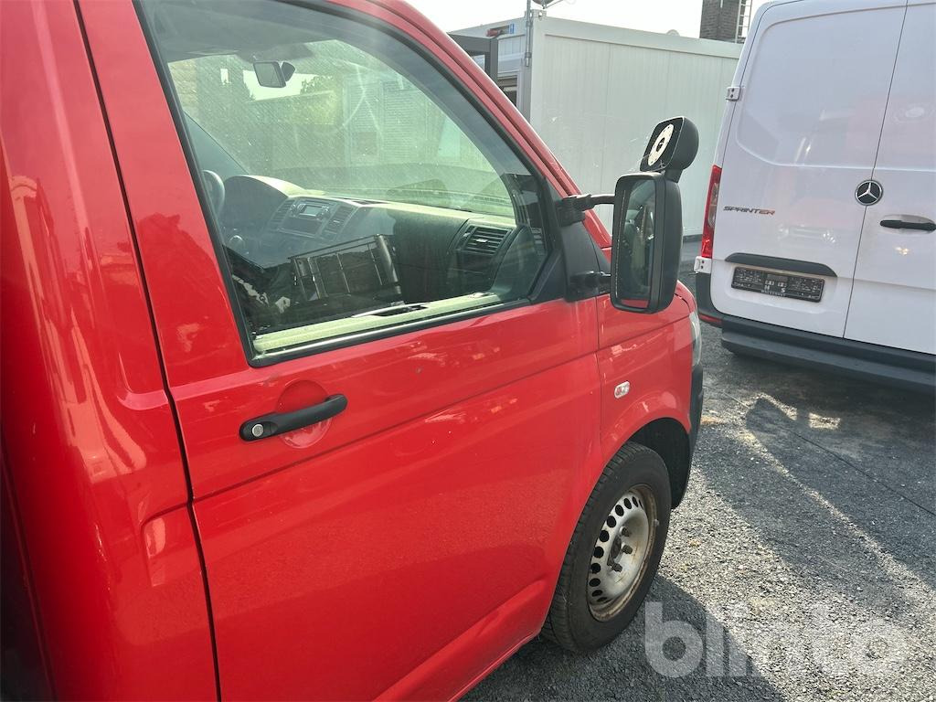 Fourgon grand volume Volkswagen T5 2.0 TDI (2015): photos 23