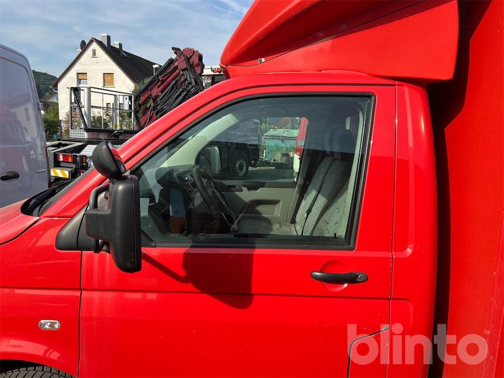 Fourgon grand volume Volkswagen T5 2.0 TDI (2015): photos 40