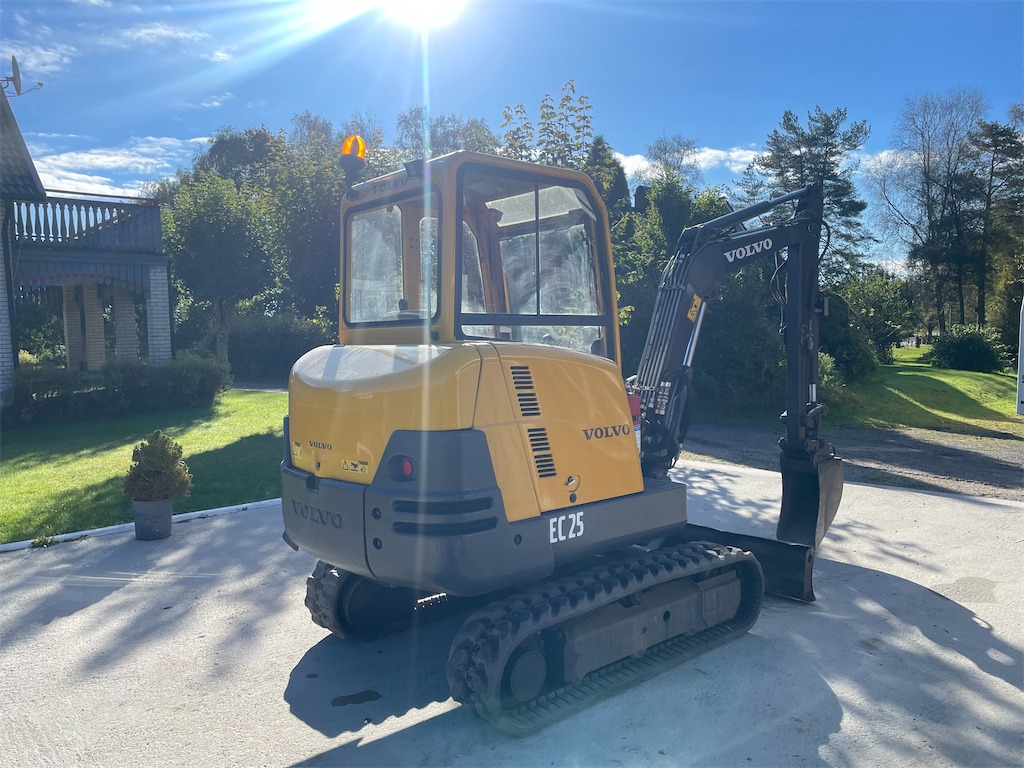 Volvo EC25 - Pelle sur chenille: photos 3 Volvo EC25 - Pelle sur chenille: photos 3