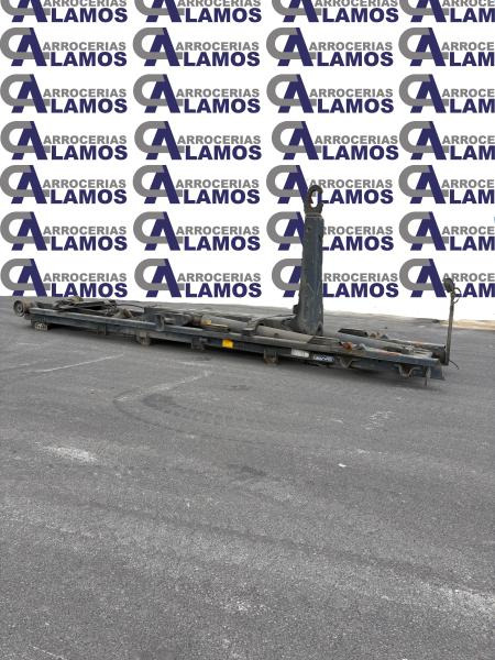 CAYVOL CAYVOL MV-22/70 - Grue auxiliaire: photos 3 CAYVOL CAYVOL MV-22/70 - Grue auxiliaire: photos 3