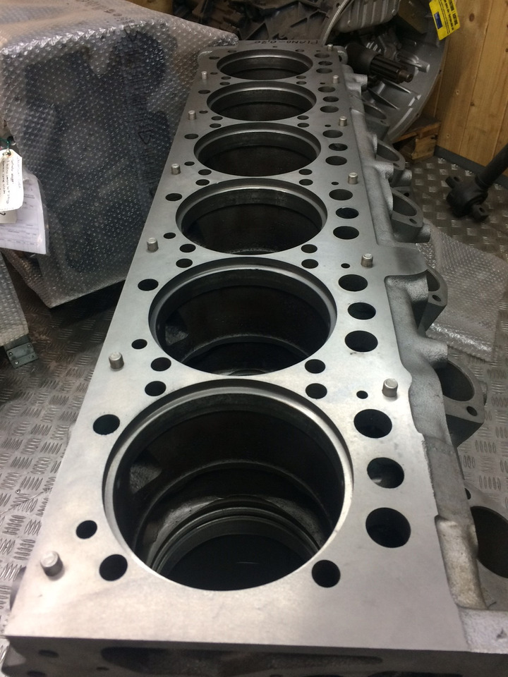 BASAMENTO MERCEDES OM457LA - Carter: photos 5 BASAMENTO MERCEDES OM457LA - Carter: photos 5