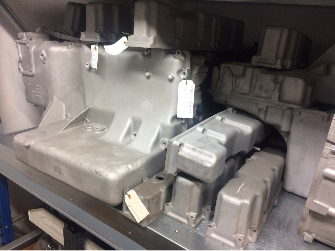 COPPA OLIO MAN 51058015549 - MOTORE D0826LUH - Carter d'huile: photos 4 COPPA OLIO MAN 51058015549 - MOTORE D0826LUH - Carter d'huile: photos 4