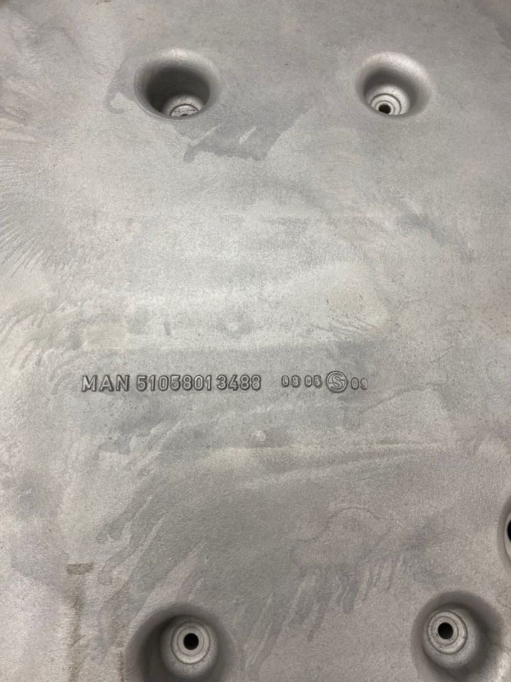 COPPA OLIO MOTORE BUS - 51058015764 - MAN D2066LOH26 - D2676LOH - Carter d'huile pour Bus: photos 2 COPPA OLIO MOTORE BUS - 51058015764 - MAN D2066LOH26 - D2676LOH - Carter d'huile pour Bus: photos 2