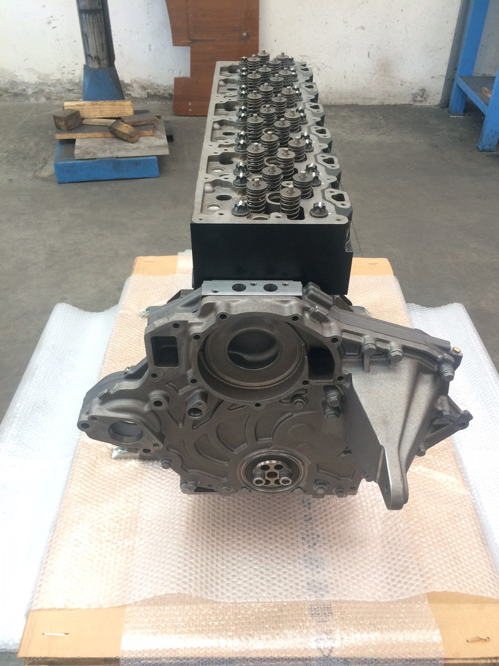 MOTORE MAN D0836LUH41 - 240CV - EURO 3 - BUS - Orizzontale - Moteur pour Bus: photos 2 MOTORE MAN D0836LUH41 - 240CV - EURO 3 - BUS - Orizzontale - Moteur pour Bus: photos 2