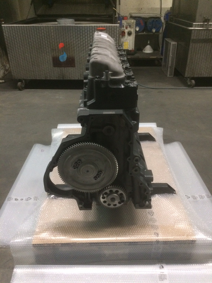 MOTORE MAN D2866LOH23 - Moteur: photos 3 MOTORE MAN D2866LOH23 - Moteur: photos 3