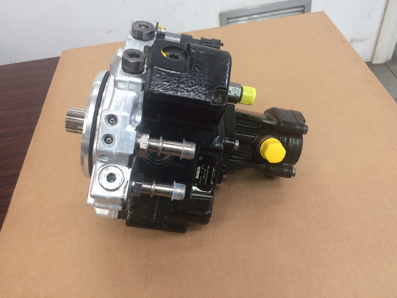 POMPA CARBURANTE ALTA PRESSIONE CP3.4+ / MOTORI MAN D2066 - D2676 - Pompe à carburant pour Camion: photos 4 POMPA CARBURANTE ALTA PRESSIONE CP3.4+ / MOTORI MAN D2066 - D2676 - Pompe à carburant pour Camion: photos 4