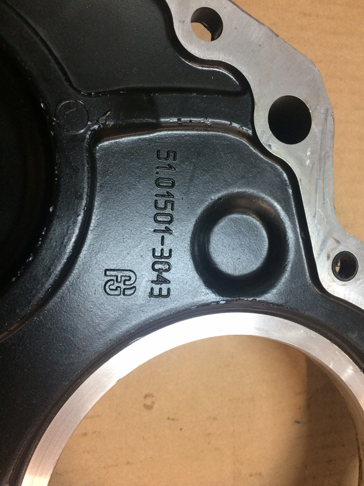 COPERCHIO BASAMENTO MAN 51015015025 - Pièces de rechange pour Camion: photos 3 COPERCHIO BASAMENTO MAN 51015015025 - Pièces de rechange pour Camion: photos 3