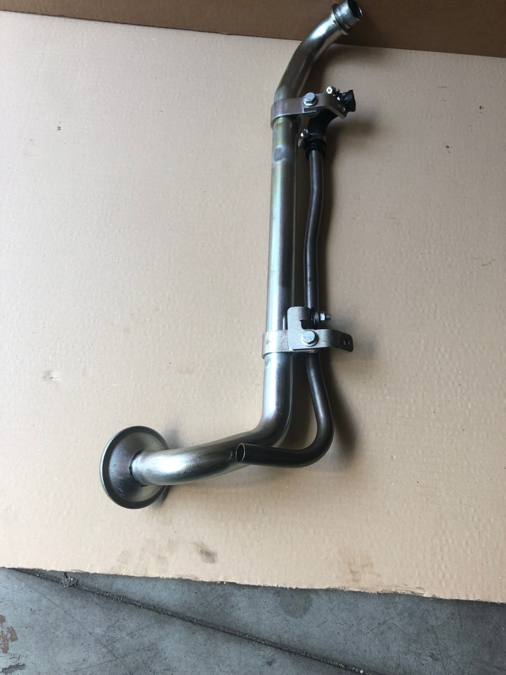TUBO ASPIRAZIONE OLIO MAN 51057035773 - Moteur et pièces pour Camion: photos 4 TUBO ASPIRAZIONE OLIO MAN 51057035773 - Moteur et pièces pour Camion: photos 4