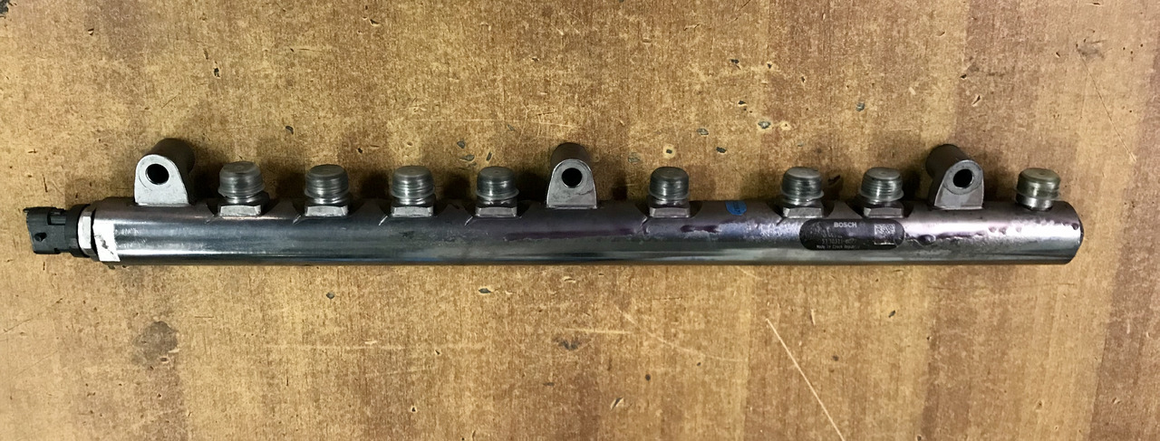 TUBO PRESSIONE RAIL PER MOTORI MAN D2066 - D2676 - Préparation du carburant pour Camion: photos 2 TUBO PRESSIONE RAIL PER MOTORI MAN D2066 - D2676 - Préparation du carburant pour Camion: photos 2