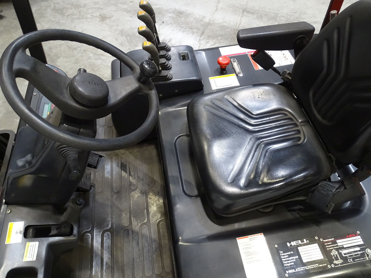 Heli CPD35G1 - Chariot élévateur électrique: photos 3 Heli CPD35G1 - Chariot élévateur électrique: photos 3