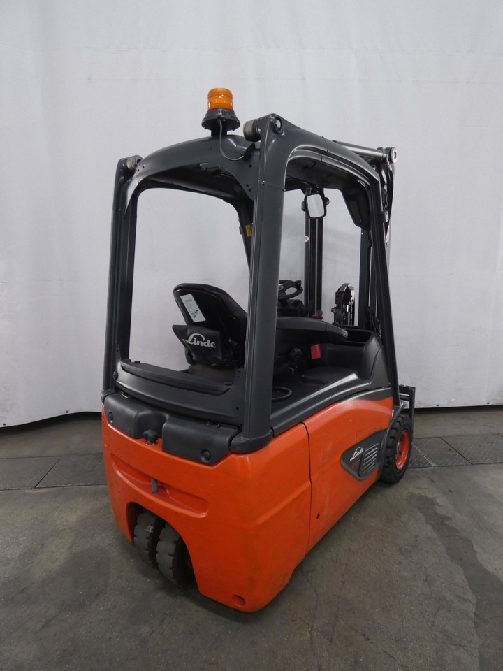 Linde E16 - Chariot élévateur électrique: photos 2 Linde E16 - Chariot élévateur électrique: photos 2