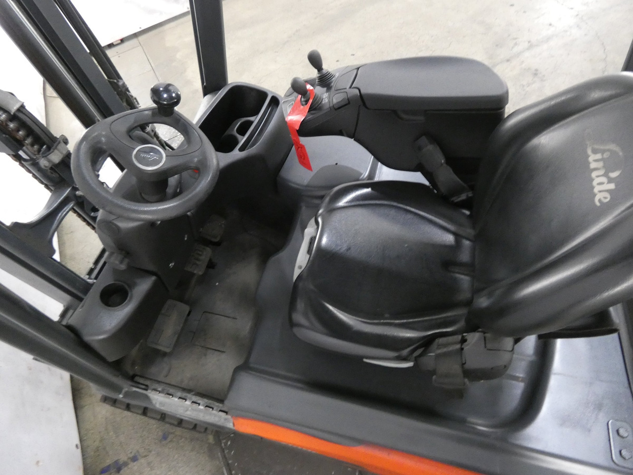 Linde E16 - Chariot élévateur électrique: photos 3 Linde E16 - Chariot élévateur électrique: photos 3