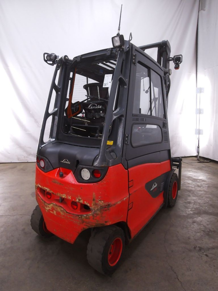 Linde E30HL-01/600 - Chariot élévateur électrique: photos 2 Linde E30HL-01/600 - Chariot élévateur électrique: photos 2