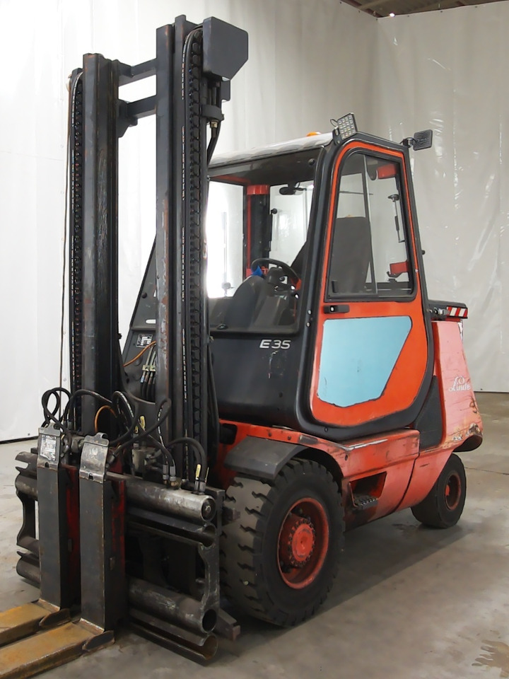 Linde E35P - Chariot élévateur électrique: photos 1 Linde E35P - Chariot élévateur électrique: photos 1