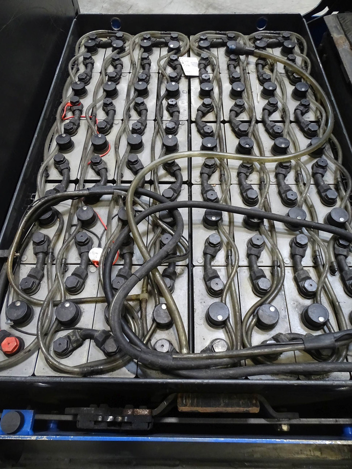 Linde P250 - Chariot tracteur: photos 4 Linde P250 - Chariot tracteur: photos 4