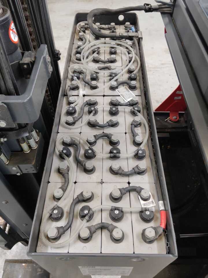 Linde R14-01 - Chariot à mât rétractable: photos 4 Linde R14-01 - Chariot à mât rétractable: photos 4