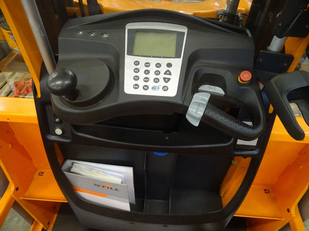 Still EK-X48 - Préparateur de commandes: photos 3 Still EK-X48 - Préparateur de commandes: photos 3