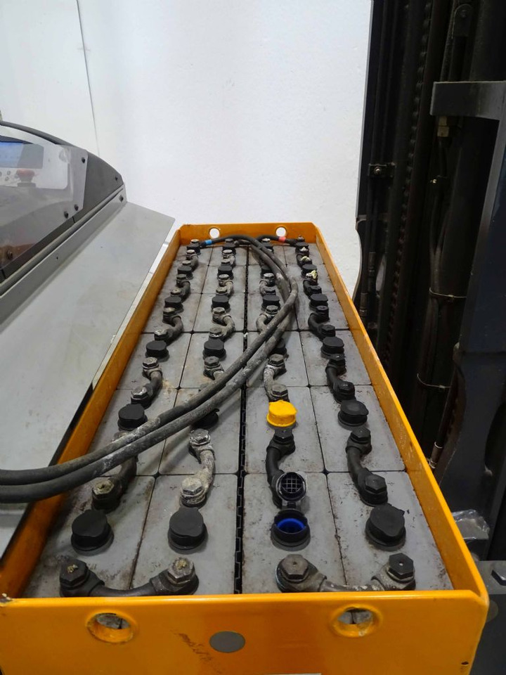 Still FM-X17 - Chariot à mât rétractable: photos 4 Still FM-X17 - Chariot à mât rétractable: photos 4